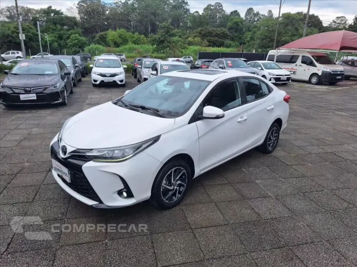 YARIS 1.5 16V FLEX SEDAN XLS CONNECT MULTIDRIVE