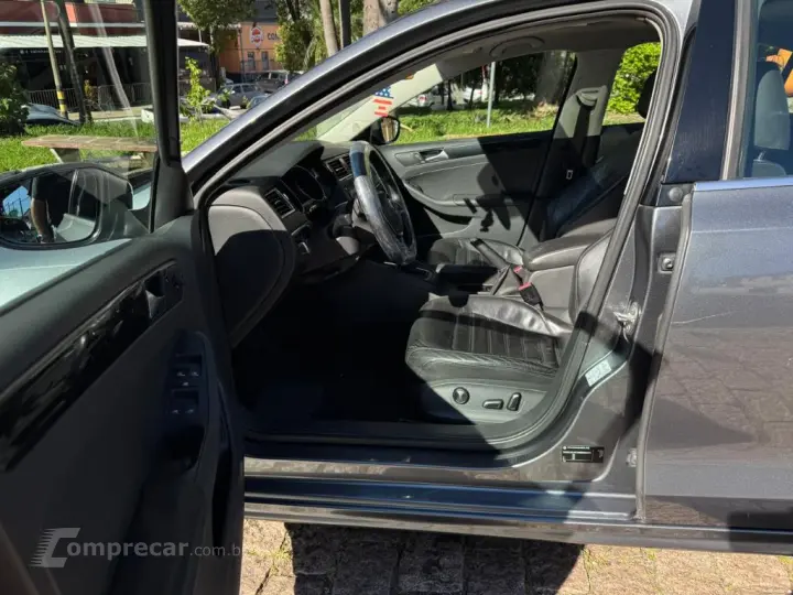 JETTA Highline 2.0 TSI 16V 4p Tiptronic