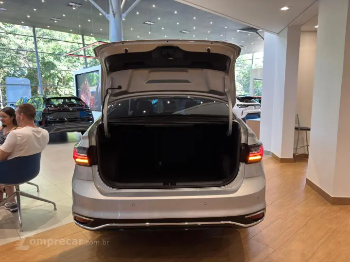 Virtus 1.0 4P 200 TSI FLEX HIGHLINE AUTOMÁTICO