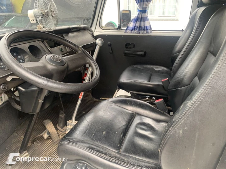 Kombi 1.4 FLEX STD 9 LUGARES