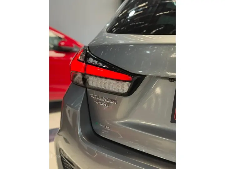 OUTLANDER 2.0 MIVEC FLEX SPORT HPE AWD AUTOMÁTICO