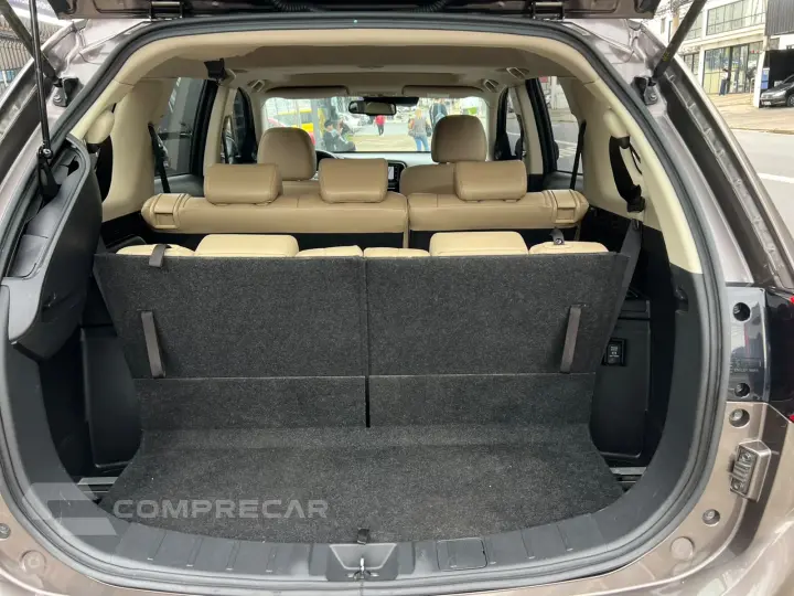 OUTLANDER 2.2 Mivec Di-d Hpe-s AWD