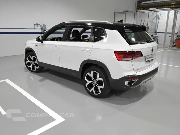 TAOS 1.4 250 TSI TOTAL FLEX HIGHLINE AUTOMÁTICO