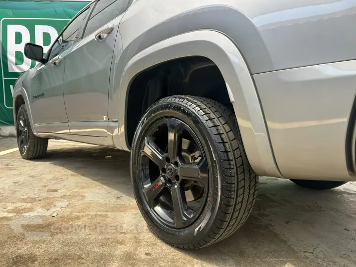 RAMPAGE 2.0 HURRICANE 4 TURBO GASOLINA R/T 4X4 AUTOMÁTICO