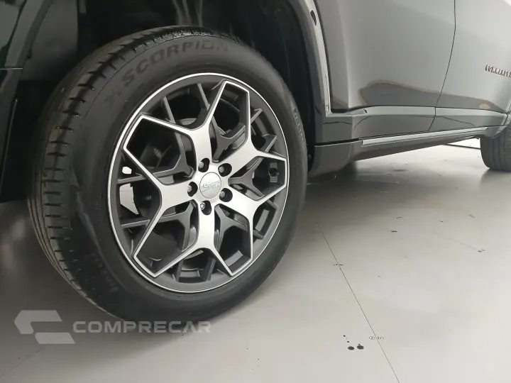 COMMANDER 2.0 TD380 TURBO DIESEL OVERLAND AT9