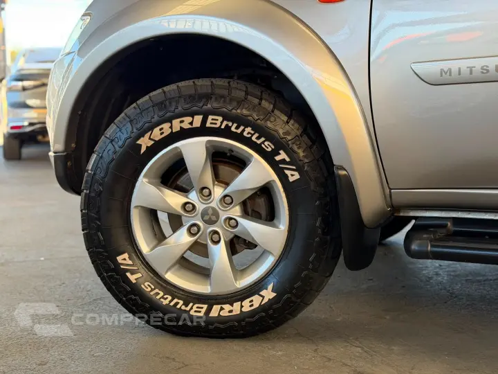Pajero DAKAR HPE 3.2 4x4 T.I Dies 5p Aut