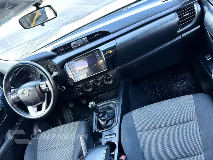 HILUX HILUX CD STD 2.8 16V TURBO DIE 4X4 4P C/AR