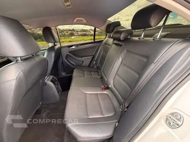 JETTA 2.0 COMFORTLINE FLEX 4P TIPTRONIC