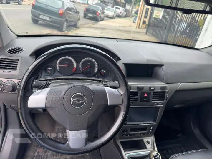 VECTRA 2.0 MPFI GT Hatch 8V