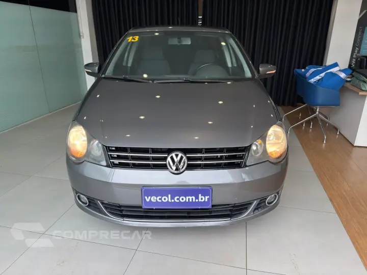 Polo Sedan 1.6 4P COMFORTLINE FLEX