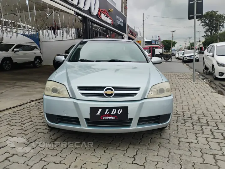 ASTRA 2.0 MPFI Advantage Sedan 8V