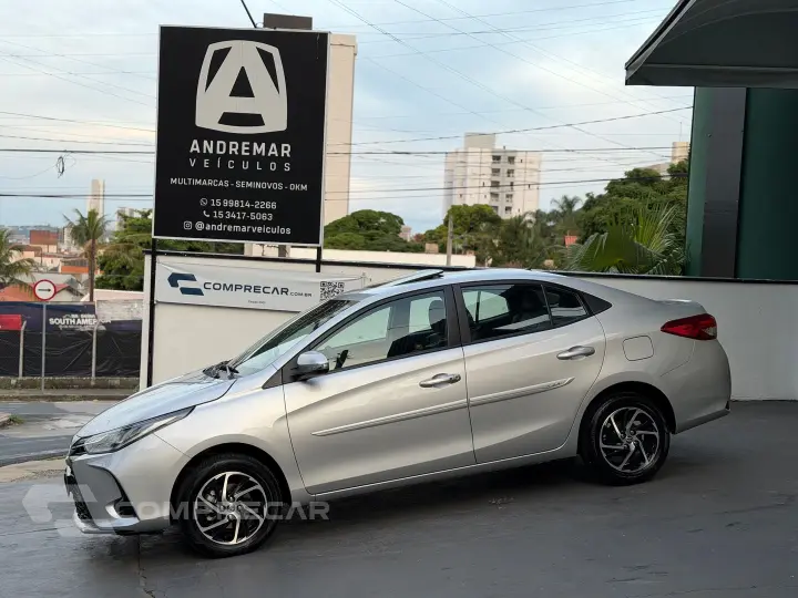 Yaris 1.5 16V Flex Sedan Xls Connect Multidrive