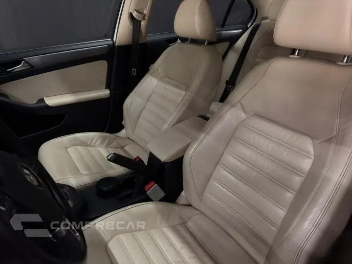 JETTA 2.0 TSI HIGHLINE 200CV GASOLINA 4P TIPTRONIC