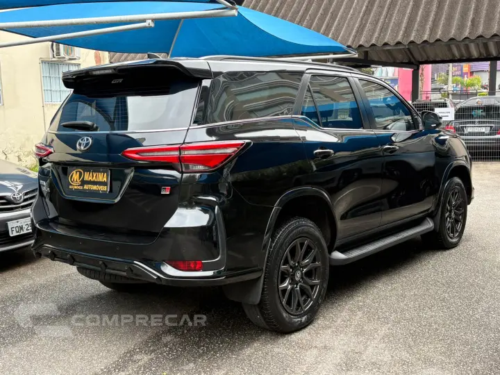 HILUX SW4 2.8 D-4d Turbo Gr-s 7L 4X4