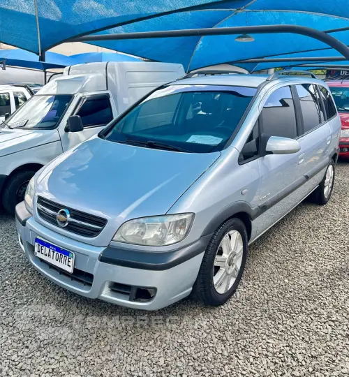 Zafira 2.0 4P FLEX ELEGANCE AUTOMÁTICO