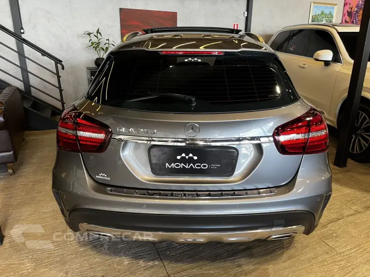 GLA 250 2.0 16V 4P SPORT TURBO AUTOMÁTICO