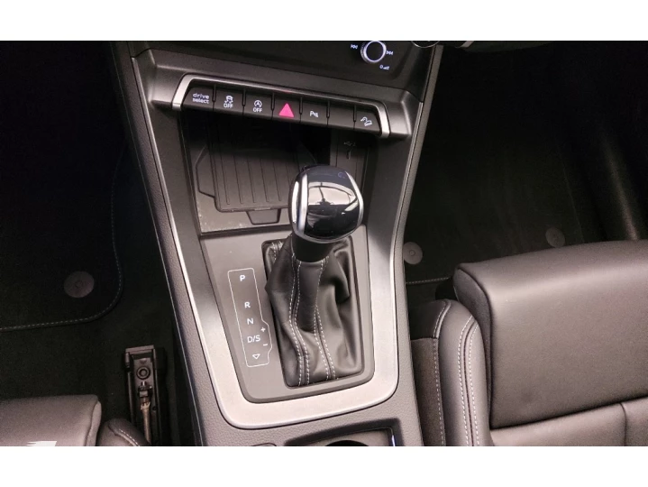 Q3 2.0 40 TFSI GASOLINA SPORTBACK PERFORMANCE BLACK QUATTRO