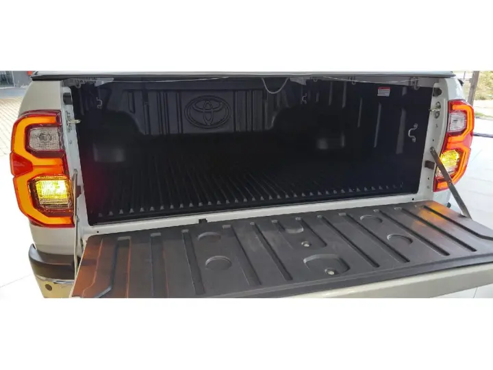 HILUX 2.8 D-4D TURBO DIESEL CD SRX 4X4 AUTOMÁTICO