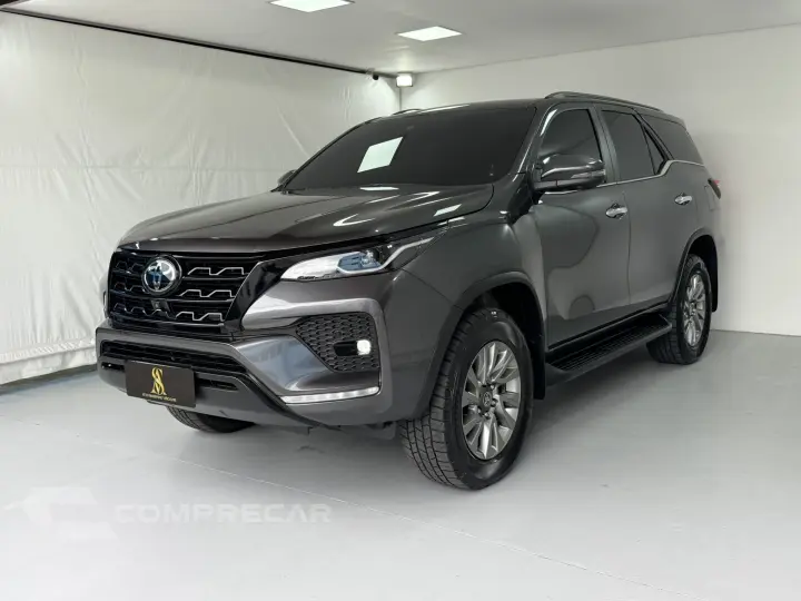 HILUX SW4 2.8 D-4d Turbo SRX 7L 4X4