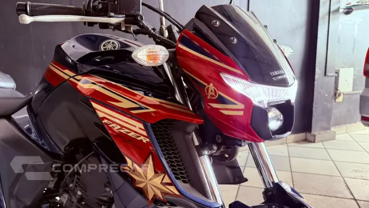 FZ25 ABS limited edition versão Marvel