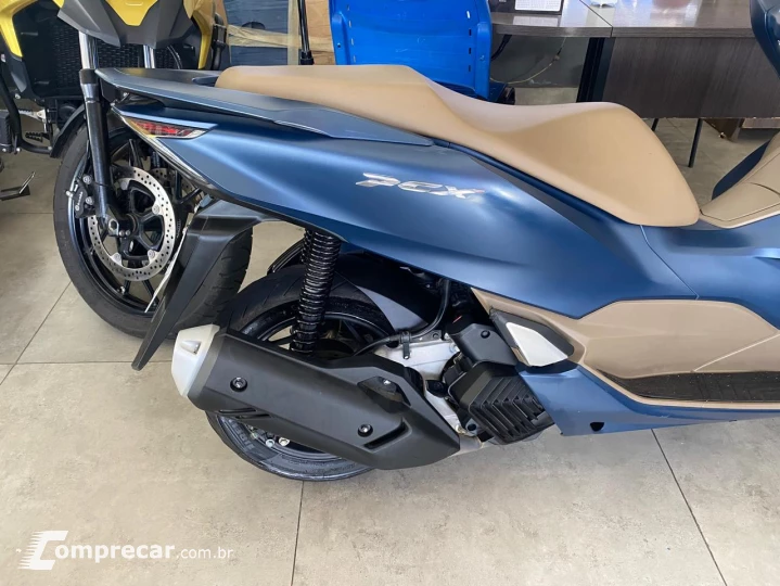 PCX 160 DLX