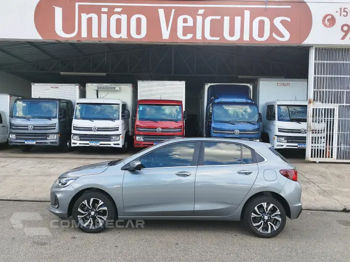 ONIX 1.0 Turbo Premier