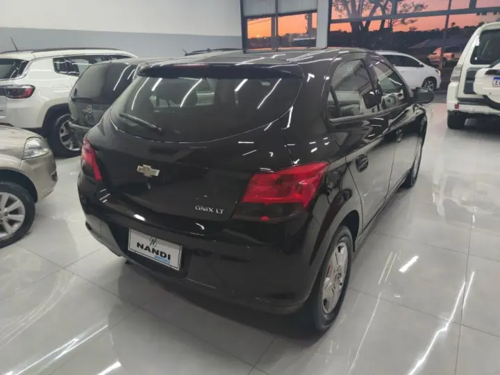 ONIX HATCH LT 1.0 8V FlexPower 5p Mec.