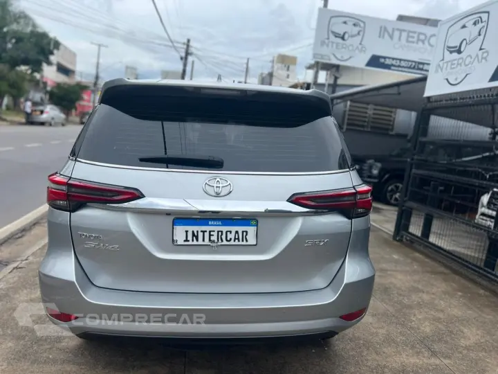 HILUX SW4 2.8 D-4d Turbo SRX 7L 4X4