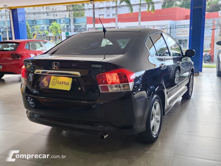 CITY Sedan LX 1.5 Flex 16V 4p Mec.