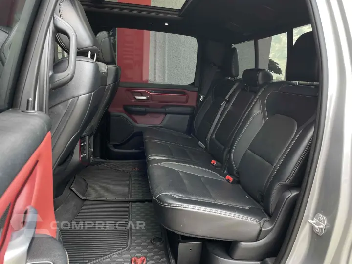 1500 5.7 V8 GASOLINA REBEL CD 4X4 AUTOMÁTICO