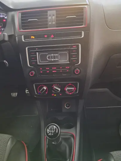 Fox Rock in Rio 1.6 Mi Total Flex 8V 5p