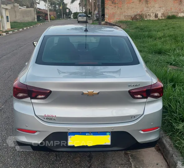 ONIX 1.0 Turbo Plus LT