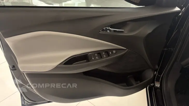 ONIX 1.0 Turbo Plus Premier