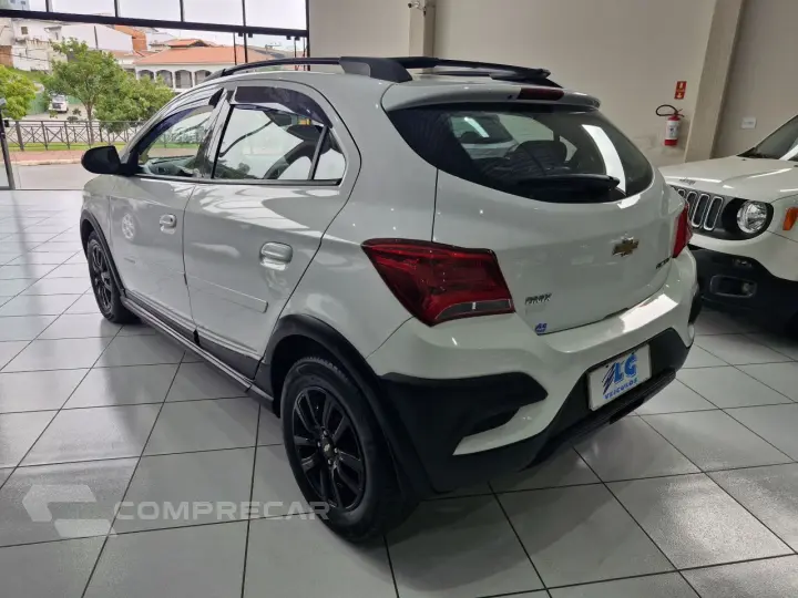 Onix Hatch 1.4 4P FLEX ACTIV AUTOMÁTICO