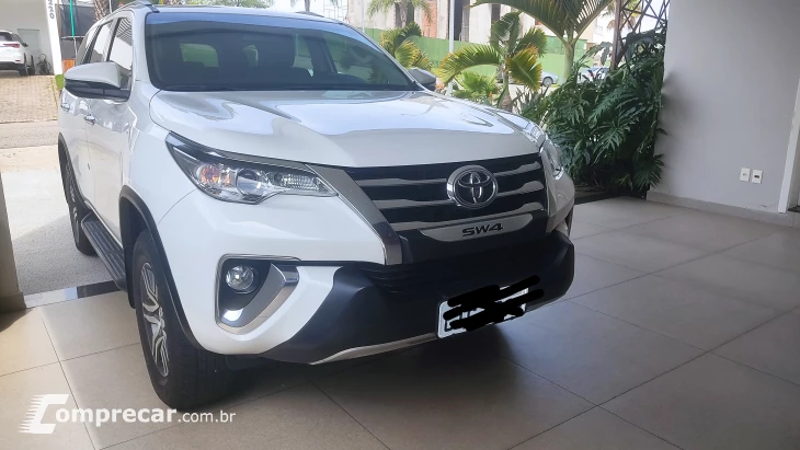 Toyota - HILUX SW4 2.7 SRV 7 Lugares 4X2 16V