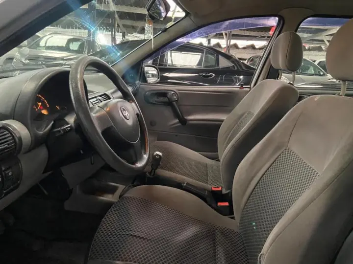 CLASSIC SEDAN 1.0 4P