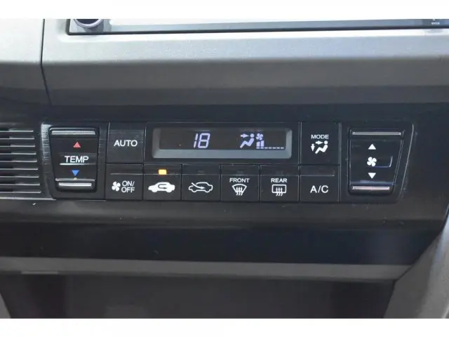 CIVIC - 1.8 EXS 16V 4P AUTOMÁTICO