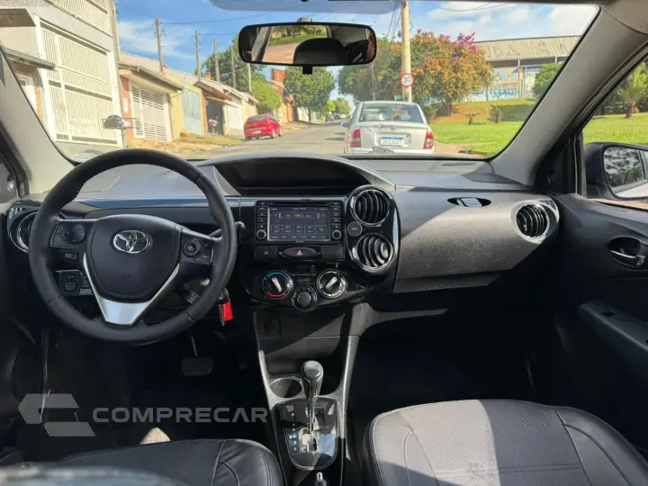 Etios 1.5 Platinum Automático