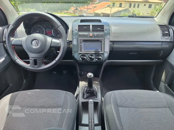 POLO SEDAN 1.6 8V