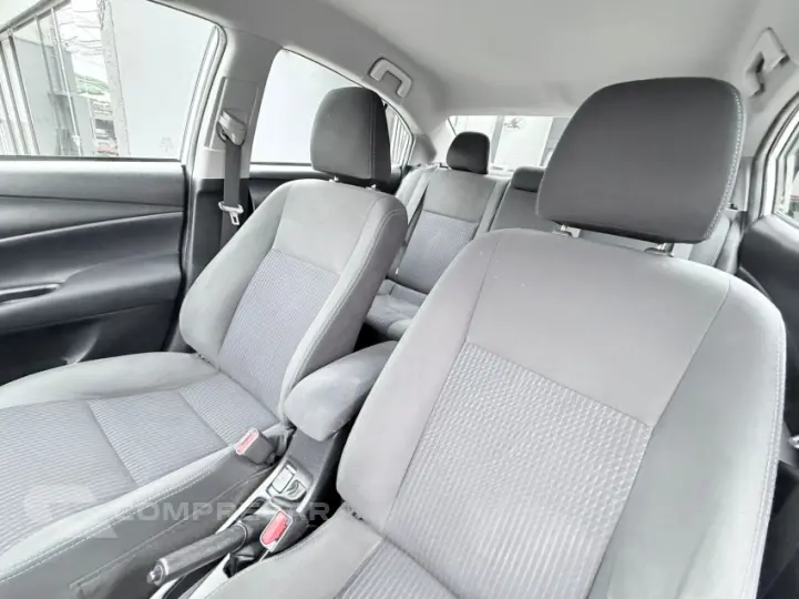 YARIS 1.5 16V Sedan XL