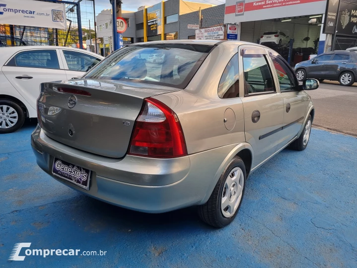 CORSA 1.8 MPFI Maxx Sedan 8V
