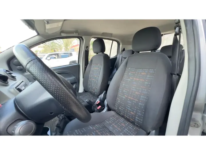 UNO 1.0 EVO VIVACE 8V FLEX 4P MANUAL