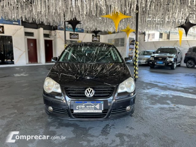 POLO SEDAN - 1.6 MI 8V 4P MANUAL