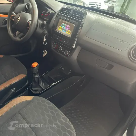 Kwid KWID OUTSIDER 1.0 Flex 12V 5p Mec.