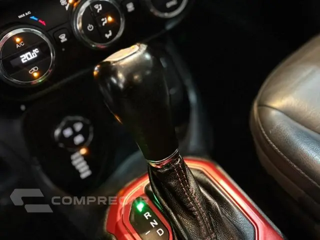 RENEGADE - 2.0 16V TURBO TRAILHAWK 4P 4X4 AUTOMÁTICO