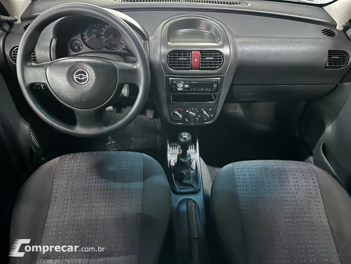 CORSA 1.4 MPFI Maxx Sedan 8V