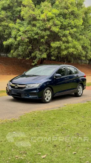 CITY 1.5 DX Sedan 16V