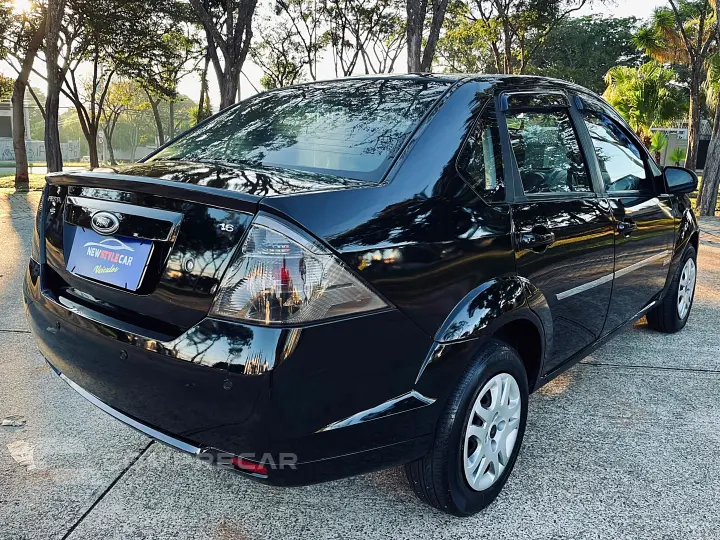 FIESTA 1.6 MPI Class Sedan 8V