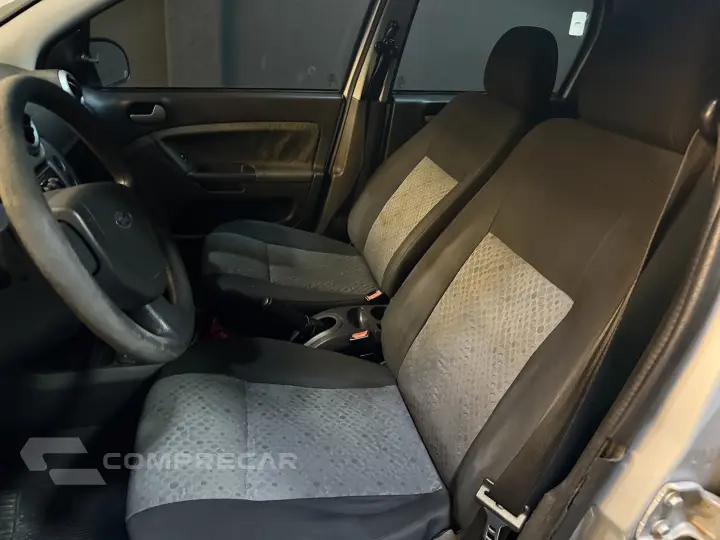 FIESTA 1.6 MPI Class Hatch 8V