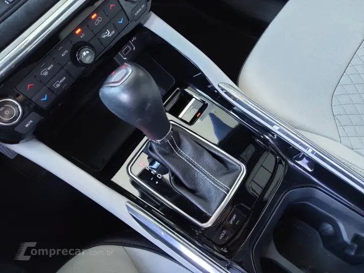 COMMANDER 1.3 T270 TURBO FLEX OVERLAND AT6